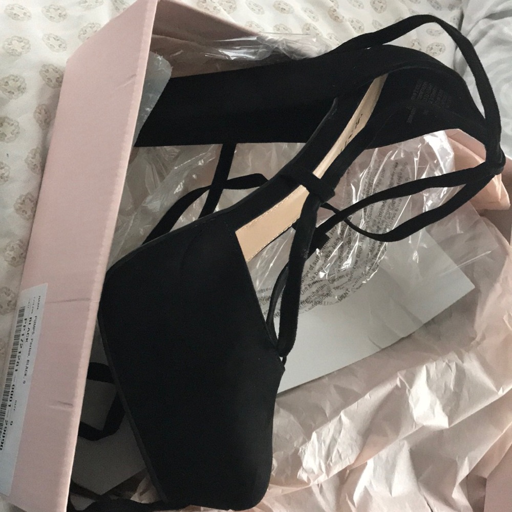 Lady’s tie up heels